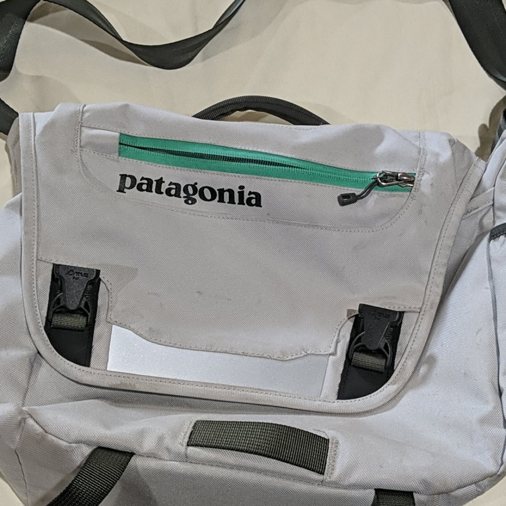 Patagonia Mini Messenger